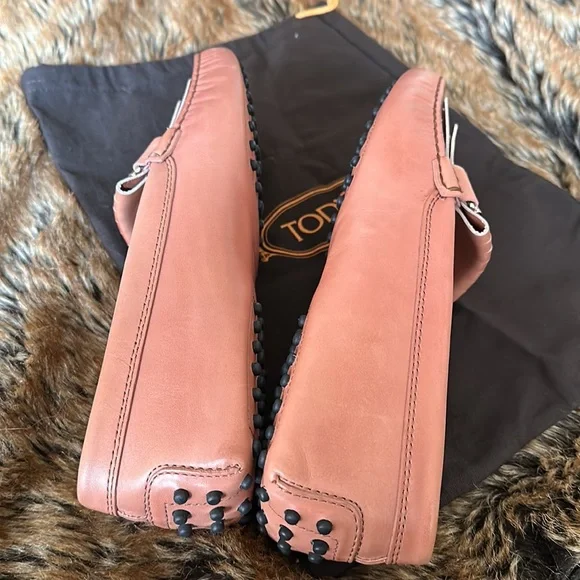 Tod's Pink Leather Loafers - Picture 7 of 11